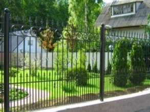 Кованые заборы на ленточном фундаменте 80 метров фото в Обухово