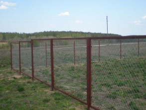 Забор из сетки рабицы в натяг секционный 12 метров фото в Обухово
